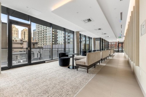 Salle communautaire - 1107-1200 Rue Drummond, Montréal (Ville-Marie), QC - Indoor Photo Showing Other Room