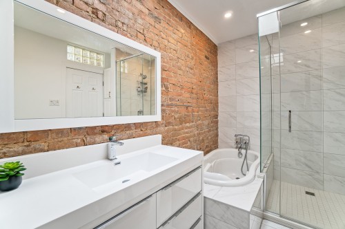 Salle de bains attenante à la CCP - 17 Av. Winchester, Westmount, QC - Indoor Photo Showing Bathroom