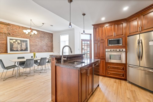 Cuisine - 17 Av. Winchester, Westmount, QC - Indoor Photo Showing Kitchen With Upgraded Kitchen