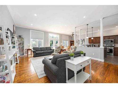 809 Second Crescent, Plympton-Wyoming, ON 