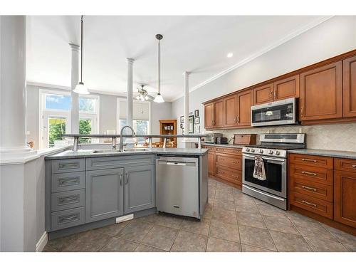 809 Second Crescent, Plympton-Wyoming, ON 