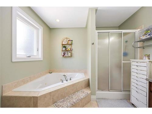 809 Second Crescent, Plympton-Wyoming, ON 