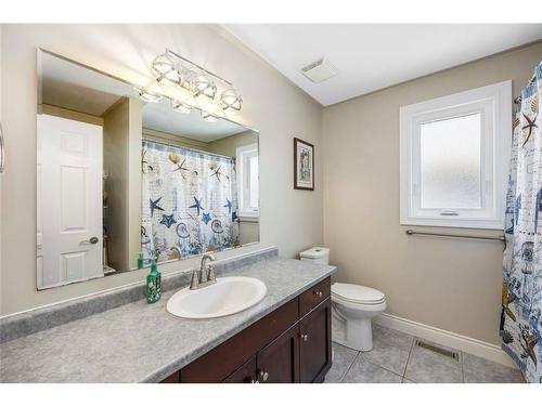 809 Second Crescent, Plympton-Wyoming, ON 