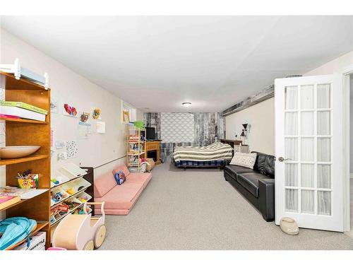 809 Second Crescent, Plympton-Wyoming, ON 