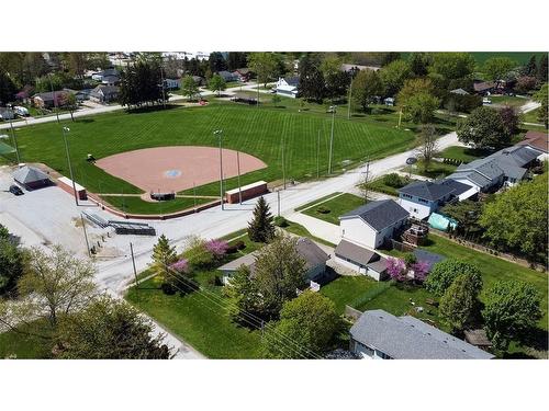 809 Second Crescent, Plympton-Wyoming, ON 