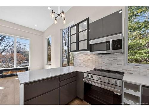 24 Murray Ave, Fredericton, NB 