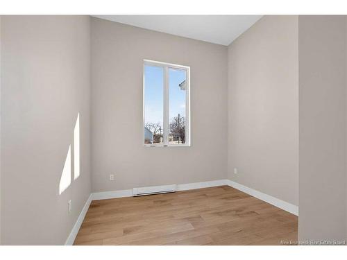 24 Murray Ave, Fredericton, NB 