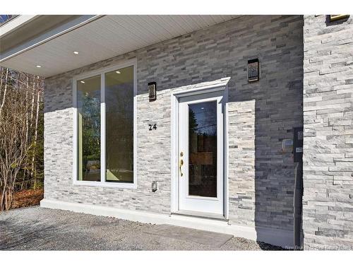 24 Murray Ave, Fredericton, NB 