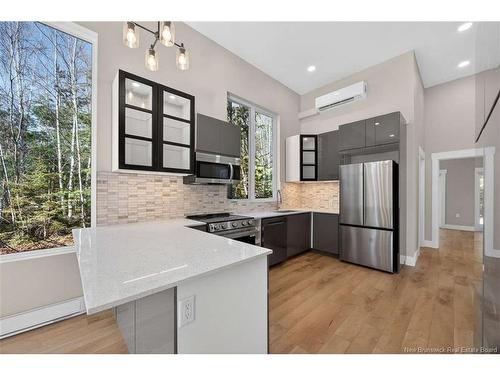 24 Murray Ave, Fredericton, NB 