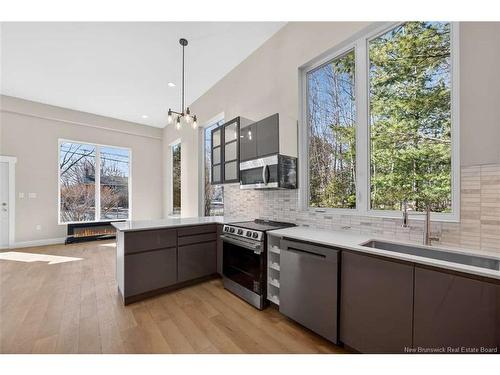 24 Murray Ave, Fredericton, NB 