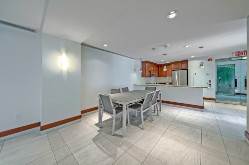 Salle communautaire - 303-2000 Rue Drummond, Montréal (Ville-Marie), QC - Indoor