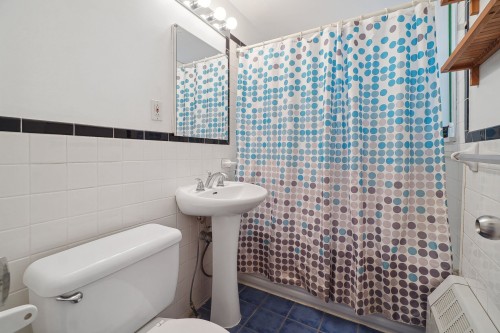 Salle de bains - 206-3375 Av. Ridgewood, Montréal (Côte-Des-Neiges/Notre-Dame-De-Grâce), QC - Indoor Photo Showing Bathroom