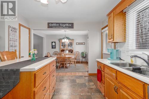 218 Datas Drive, Clearview (Stayner), ON - Indoor Photo Showing Kitchen