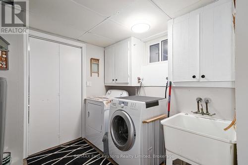 218 Datas Drive, Clearview (Stayner), ON - Indoor Photo Showing Laundry Room