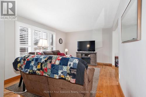 218 Datas Drive, Clearview (Stayner), ON - Indoor Photo Showing Bedroom