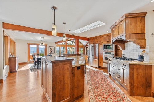 220 Scott Point Dr, Salt Spring, BC 