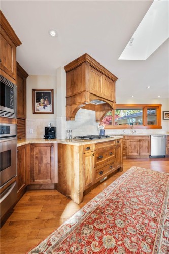 220 Scott Point Dr, Salt Spring, BC 