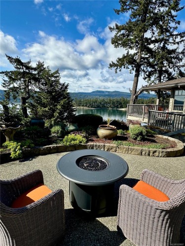 220 Scott Point Dr, Salt Spring, BC 