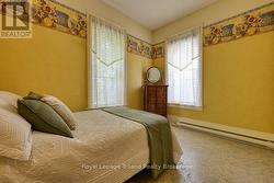 Bedroom 2 - 