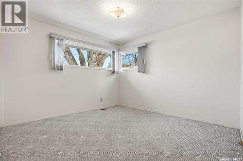 414 Preston Avenue S, Saskatoon, SK - Indoor Photo Showing Other Room