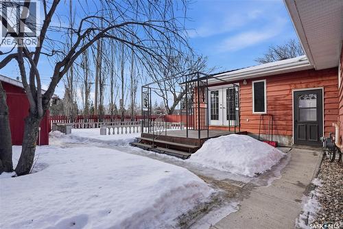 414 Preston Avenue S, Saskatoon, SK - Outdoor