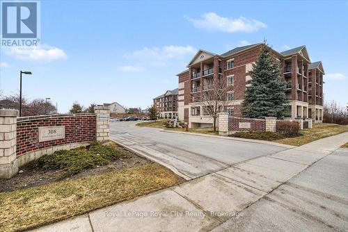 412 - 308 Watson Parkway N, Guelph (Grange Road), ON - Outdoor