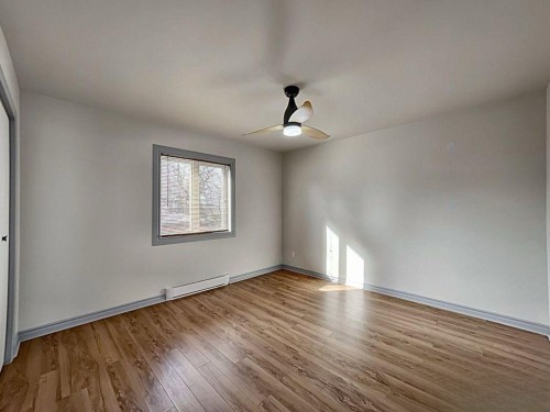 Chambre à coucher - 209A Rue St-Jacques, Saint-Jacques, QC - Indoor Photo Showing Other Room