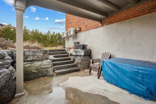 Terrasse - 1-7140 Rue De Lanivet, Brossard, QC - 