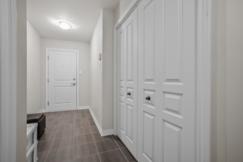 Hall d'entrée/Vestibule - 1-7140 Rue De Lanivet, Brossard, QC - Indoor Photo Showing Other Room