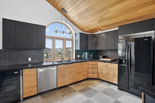 Cuisine - 830 Rue Des Conifères, Prévost, QC - Indoor Photo Showing Kitchen With Double Sink