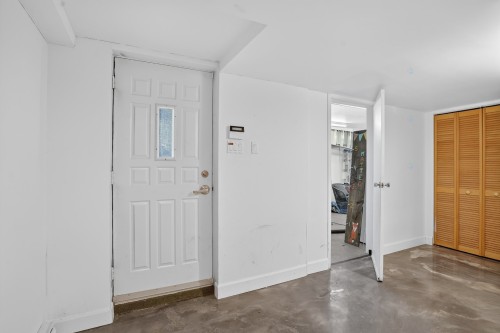 Hall d'entrée/Vestibule - 830 Rue Des Conifères, Prévost, QC - Indoor Photo Showing Other Room
