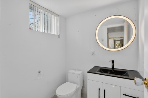 Salle d'eau - 830 Rue Des Conifères, Prévost, QC - Indoor Photo Showing Bathroom