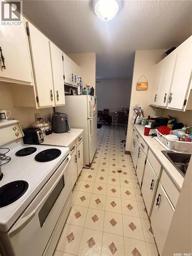 24 47 Centennial Street, Regina, SK - Indoor Photo Showing Kitchen