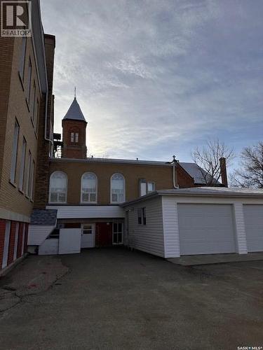 401 1St Avenue, Ponteix, SK 