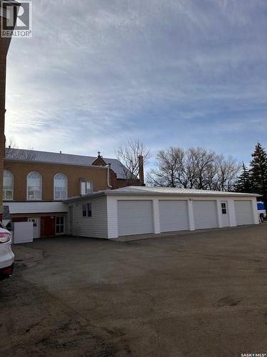 401 1St Avenue, Ponteix, SK 