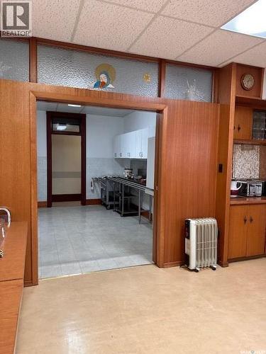 401 1St Avenue, Ponteix, SK 