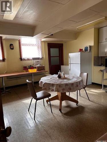 401 1St Avenue, Ponteix, SK 