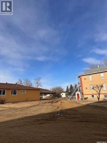 401 1St Avenue, Ponteix, SK 