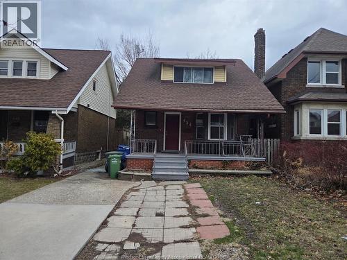 454 RANKIN AVENUE  Windsor, ON N9B 2R7