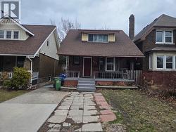 454 RANKIN AVENUE  Windsor, ON N9B 2R7