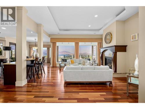 620 Arbor View Drive, Kelowna, BC - Indoor Photo Showing Living Room With Fireplace