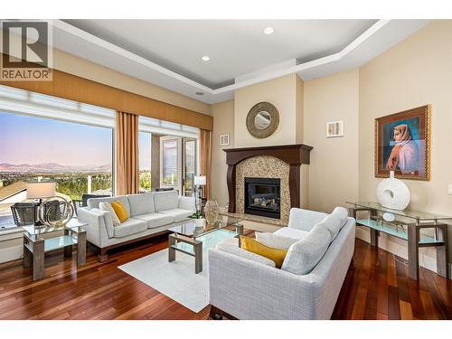 620 Arbor View Drive, Kelowna, BC - Indoor Photo Showing Living Room With Fireplace