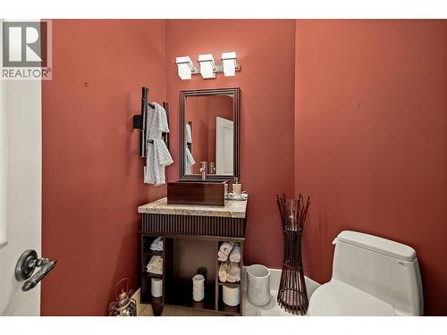 620 Arbor View Drive, Kelowna, BC - Indoor Photo Showing Bathroom