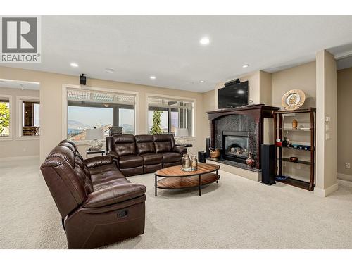 620 Arbor View Drive, Kelowna, BC - Indoor Photo Showing Living Room With Fireplace