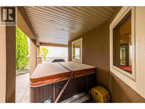 620 Arbor View Drive, Kelowna, BC - Outdoor With Exterior