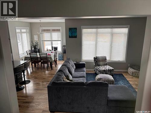 422 Lewin Way, Saskatoon, SK 