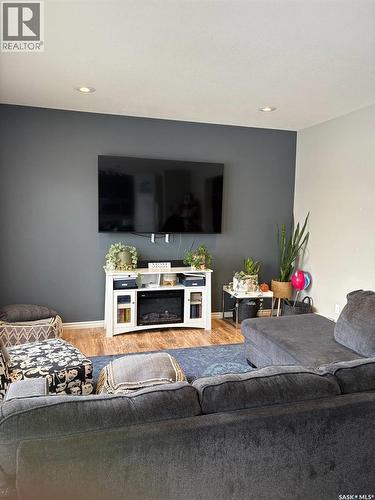 422 Lewin Way, Saskatoon, SK 