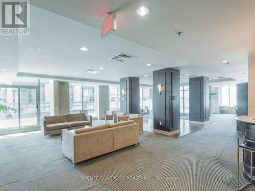 607 - 30 Grand Trunk Crescent, Toronto, ON - Indoor