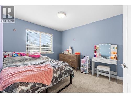 908 Westview Way, West Kelowna, BC - Indoor Photo Showing Bedroom