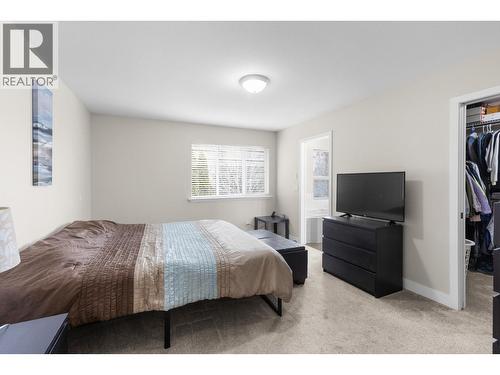 908 Westview Way, West Kelowna, BC - Indoor Photo Showing Bedroom